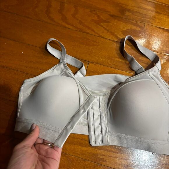 BOUTIQUE Front Clasps Large Women's Nude Intimates Adjustable Everyday Loose Bra - Picture 2 of 4